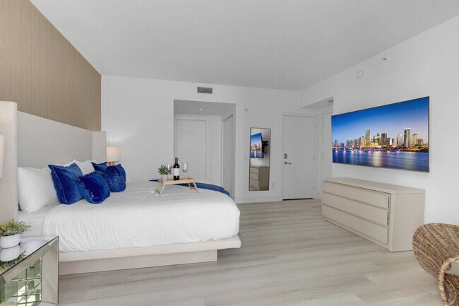 Building Photo - 4111 S Ocean Dr