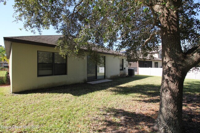 Building Photo - 425 Breckenridge Cir SE