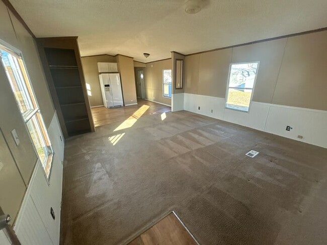 Building Photo - Newly Remobile Home For sale