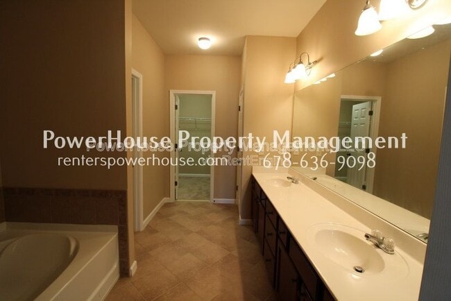 Building Photo - 4830 Hastings Terrace