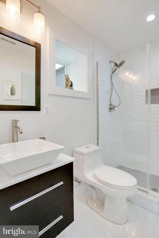 Building Photo - 22 Bryant St NW