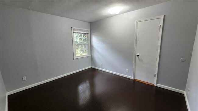 Building Photo - 1172 Camellia Dr
