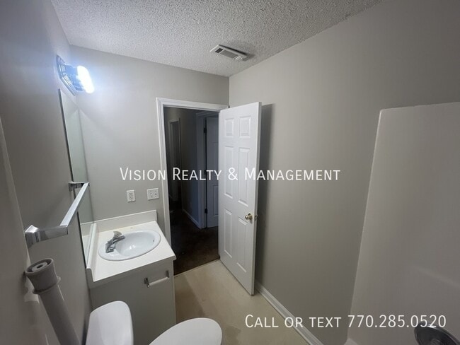 Building Photo - 229 Bainbridge Cir