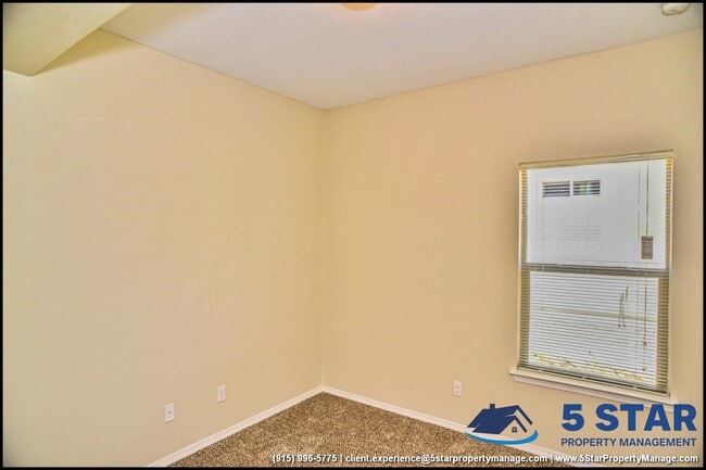 Building Photo - 452 Isaias Ave.