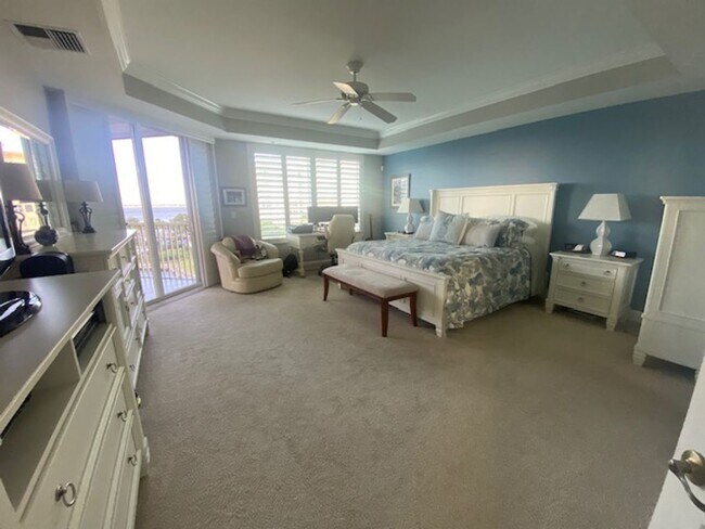 Building Photo - 15160 Harbour Isle Dr