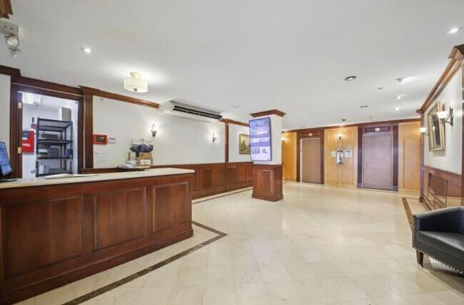 Building Photo - 10 Huron Ave