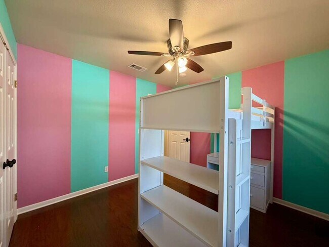 Building Photo - Beautiful single-story home on a corner lot in New Braunfels!