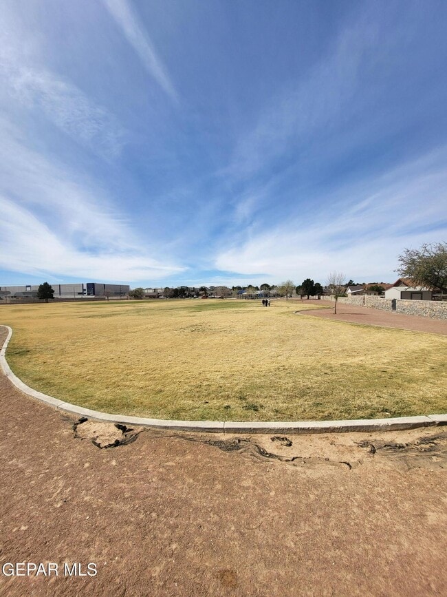 Building Photo - 1733 Shreya St