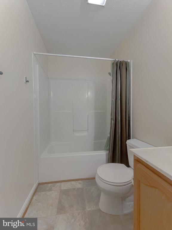 Building Photo - 19825 Fall Ct