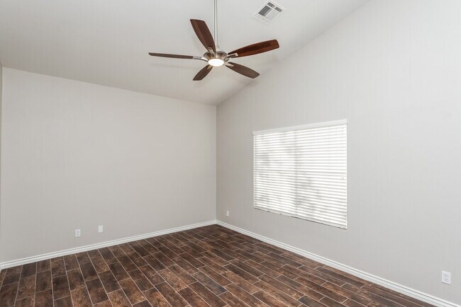 Building Photo - 1564 Stone Valley Ave