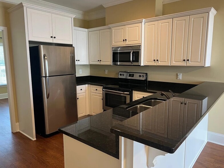 Building Photo - 1559 Craig St