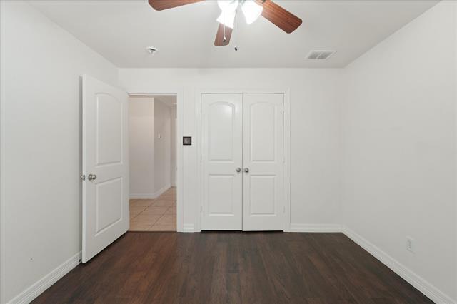 Building Photo - 300 Bluefinch Dr