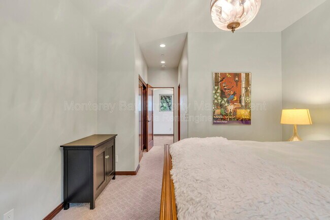 Building Photo - 287 Laureles Grade