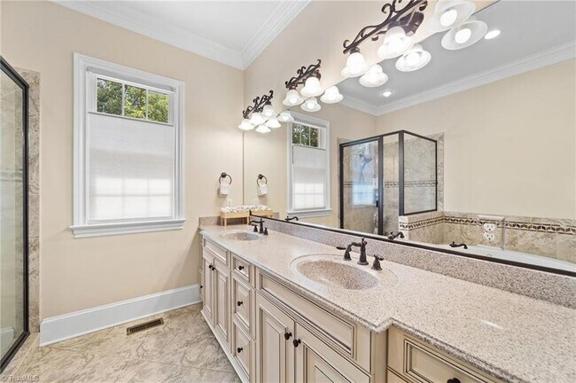 Building Photo - 7517 Henson Forest Dr