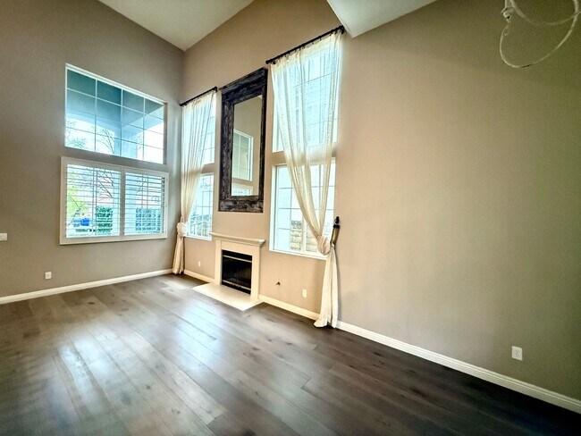 Building Photo - Spacious 4-Bedroom Home with Solar and Luxury Amenities in Northpark!