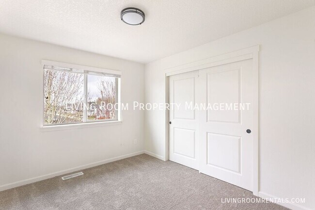 Building Photo - 10108 NE 139th Ave