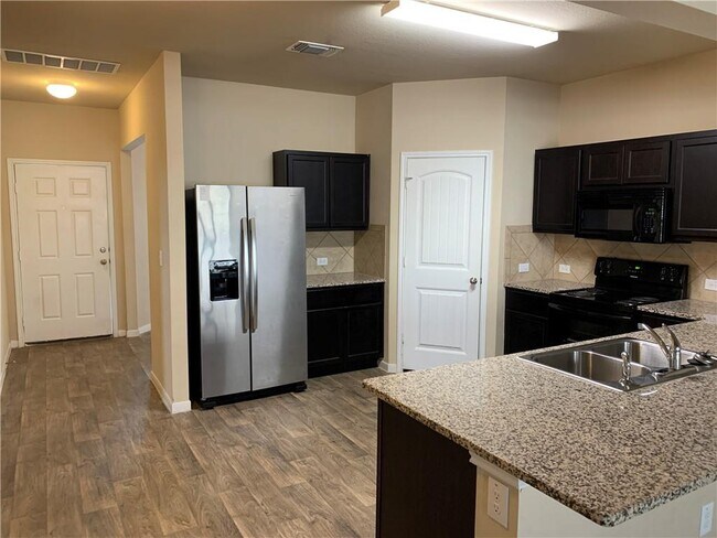 Building Photo - 3201 Ortman Dr