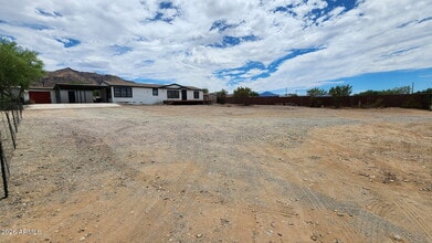 Building Photo - 9647 S 30th Dr