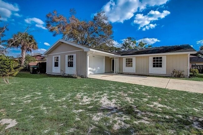 Building Photo - 7326 Lake Floy Cir