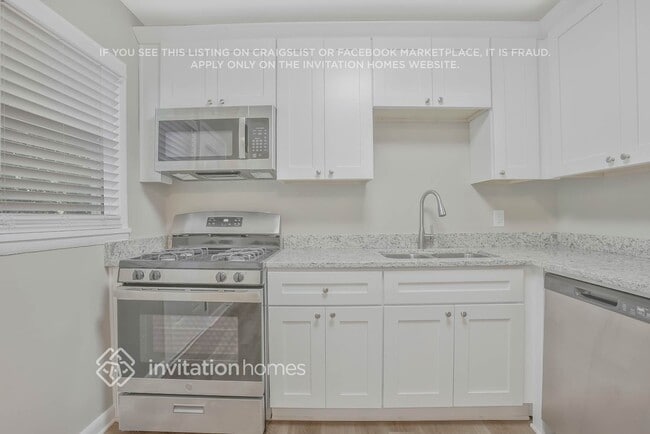 Building Photo - 544 Oakside Dr SW