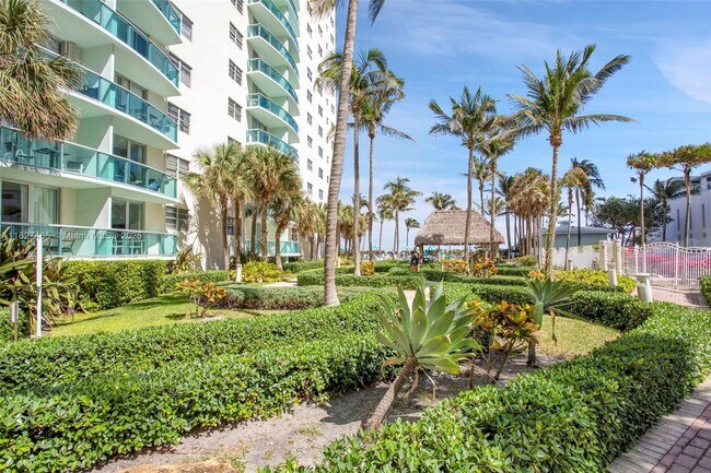 Building Photo - 3901 S Ocean Dr