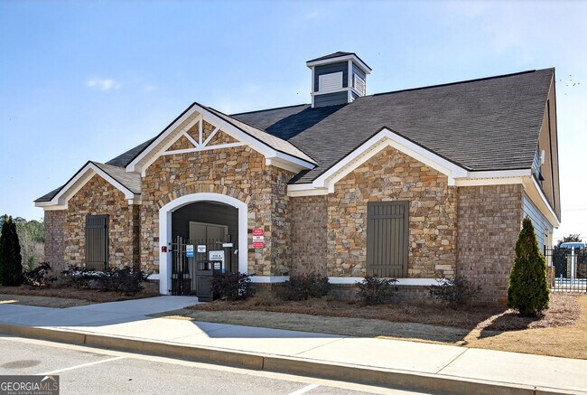 Building Photo - 419 Beachview Rd