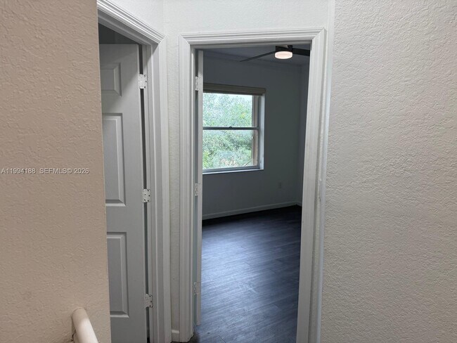 Building Photo - 650 NW 170th Terrace