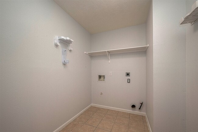 Building Photo - 7302 Colony View Ln