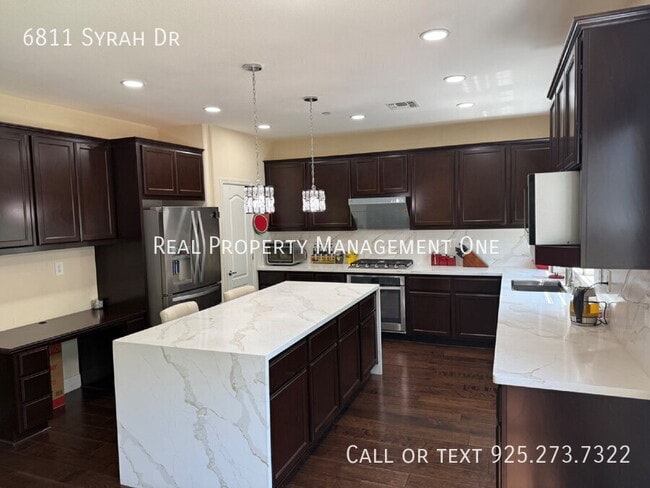 Building Photo - 6811 Syrah Dr