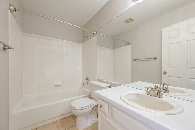 Building Photo - 5991 S Rock Creek Dr