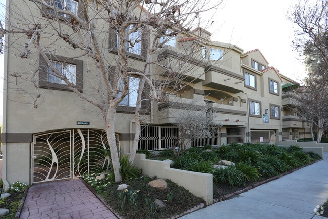 Building Photo - Canoga Luxury Apartments