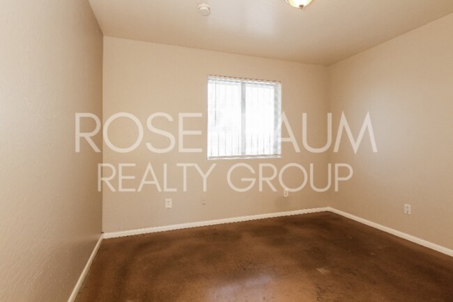 Building Photo - 918 S 1st Ave