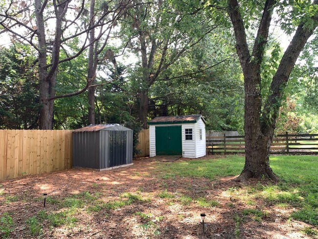 Building Photo - Fantastic Renovated Residence, Large Yard,...