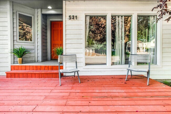 Building Photo - Furnished Short-Term Rental in Eagle – Poo...