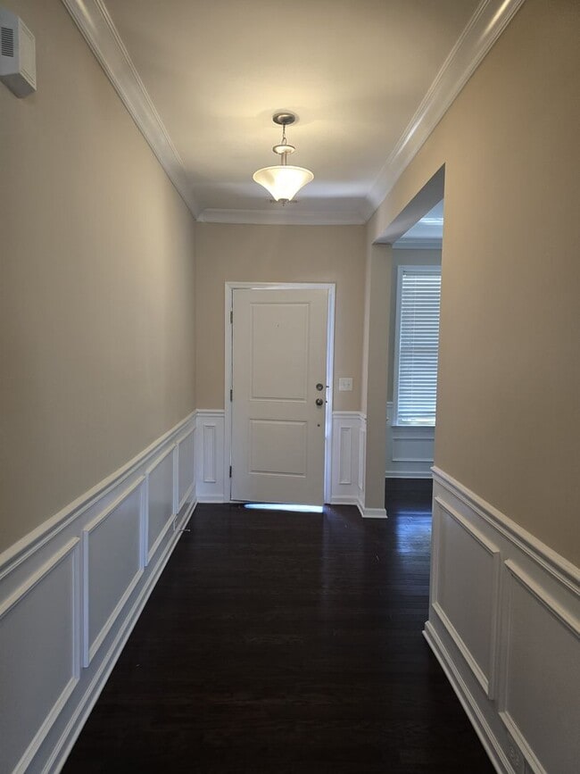 Building Photo - Beautiful Home located in Bridge Pointe Ne...