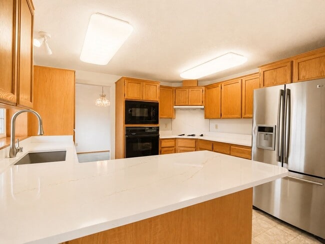 Building Photo - 226 Sparks Dr