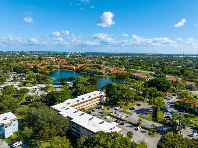 Building Photo - 608 SW Natura Blvd