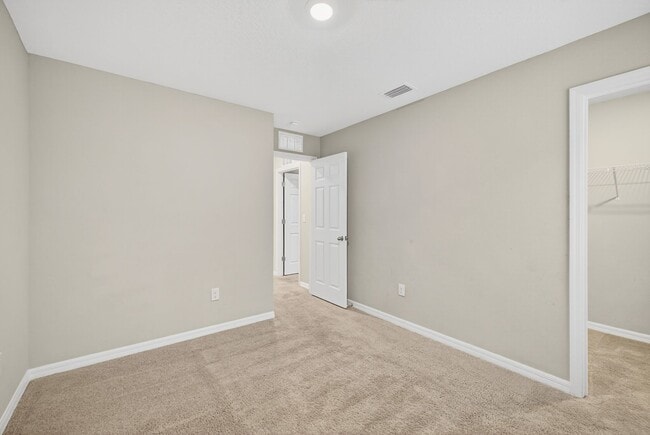 Building Photo - Brand New 4 Bed Now Available!