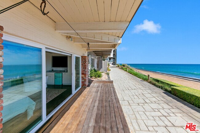 Building Photo - 11856 S Beach Club Way