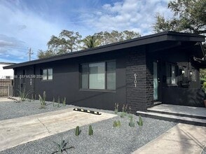 Building Photo - 6101 NE Miami Ct