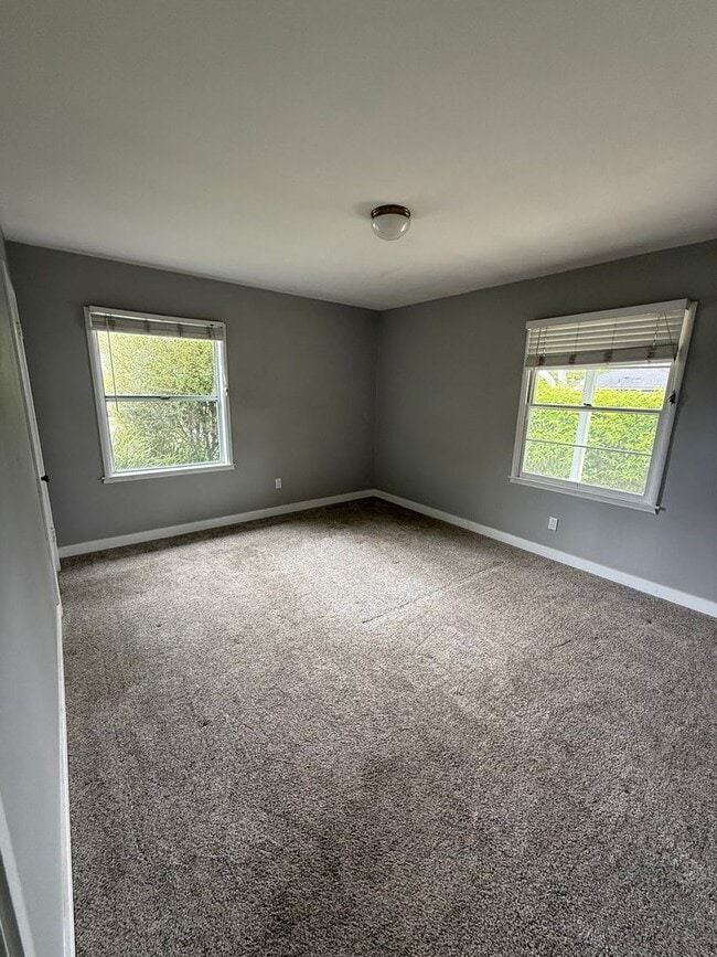 Building Photo - A very Close to Cal Poly Rental available!...