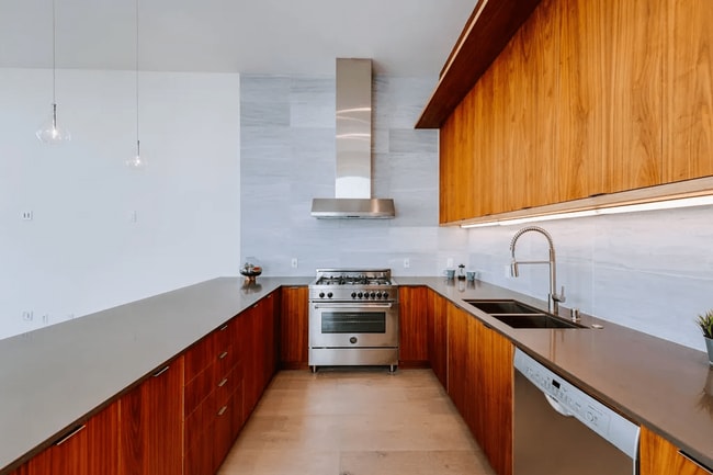 Interior Photo - 12770 Caswell Avenue