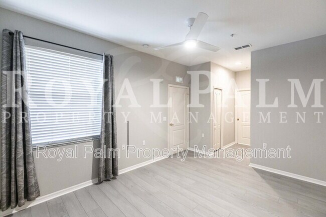 Building Photo - 8550 Kingbird Loop