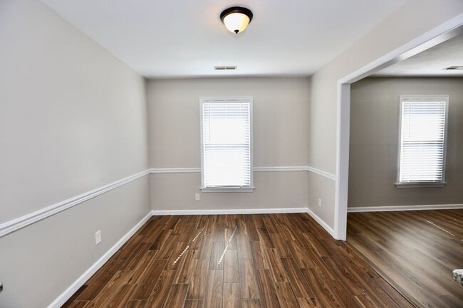 Building Photo - Ranch Home - Red Mill Farm - Available 11-...