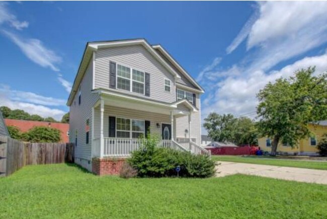 Building Photo - WELCOME HOME - Beautiful home built in 201...