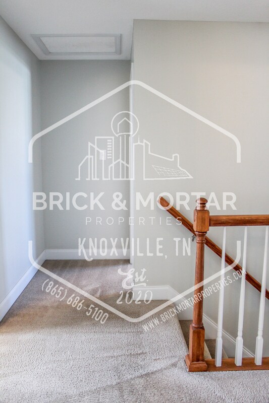 Building Photo - 5722 Rhyne Cove Ln