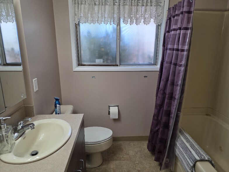 Building Photo - 17112 SE Jade Ct