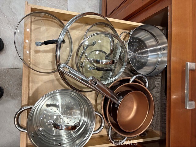 Building Photo - 525 E Seaside Way