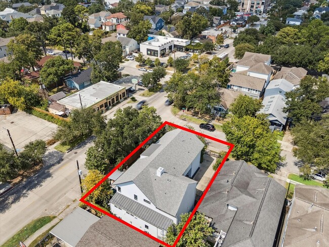 Building Photo - 1136 Woodland St