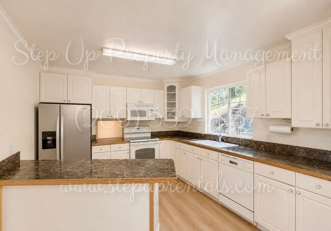 Building Photo - 21767 Longeway Rd